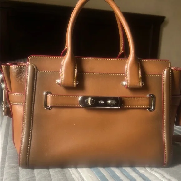 Coach Tan Leather Satchel with Classic Design - Picture 2 of 8